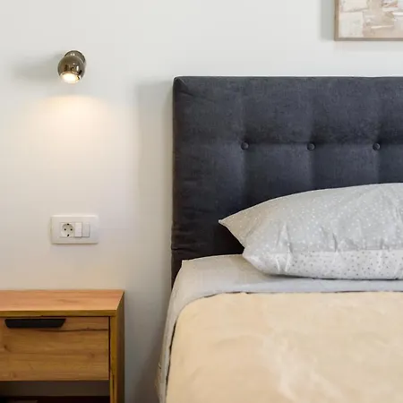 Apartment Terraced House Malo Misto