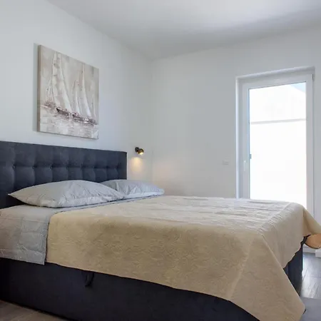Terraced House Malo Misto Apartment